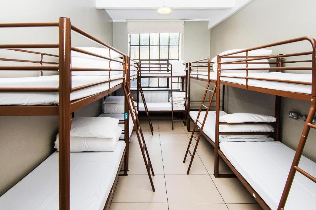 Rest Up Hostel Лондон Екстер'єр фото